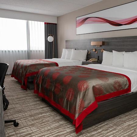Ramada By Wyndham Cedar Rapids Hotel Kültér fotó