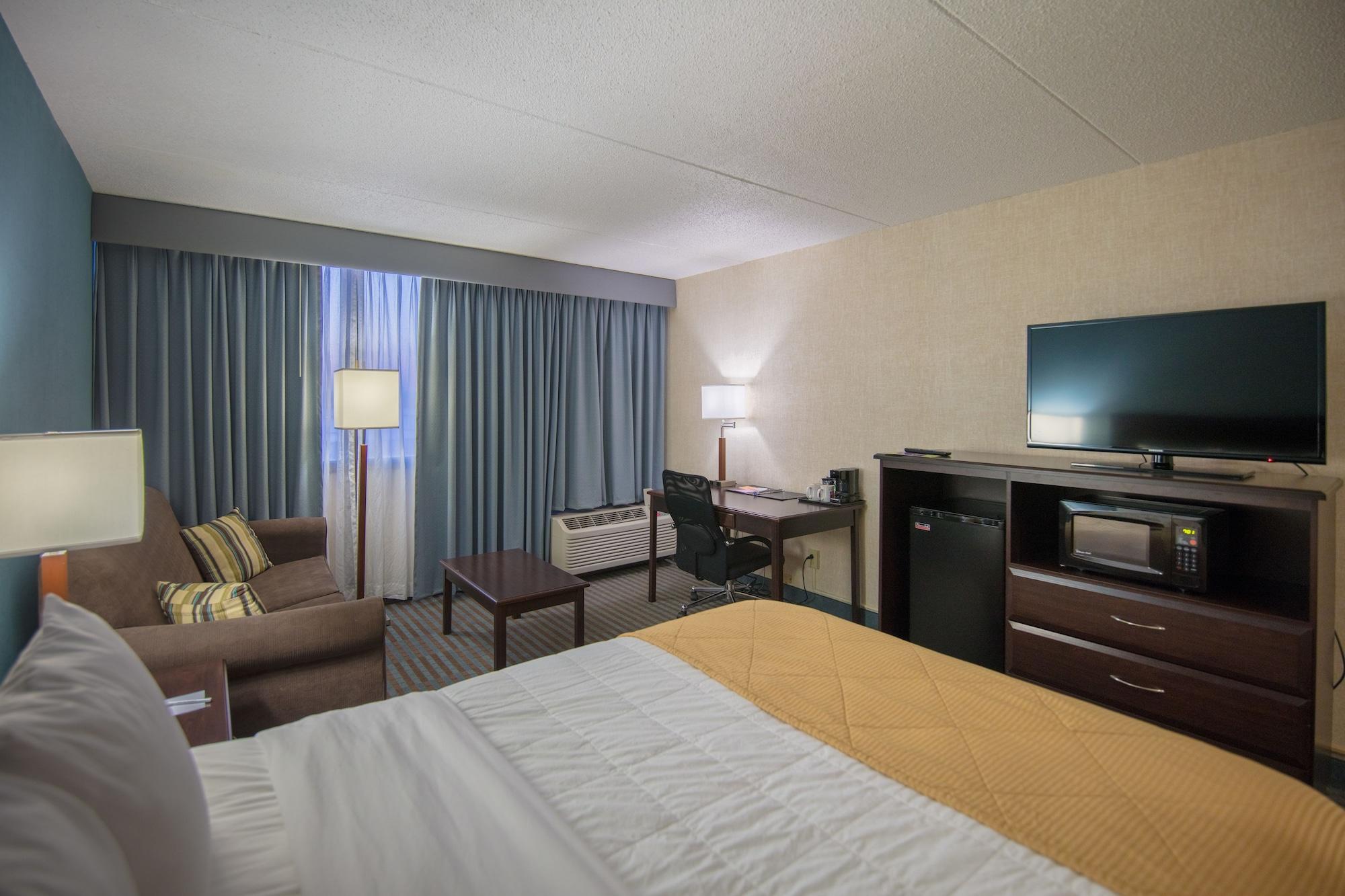 Ramada By Wyndham Cedar Rapids Hotel Kültér fotó