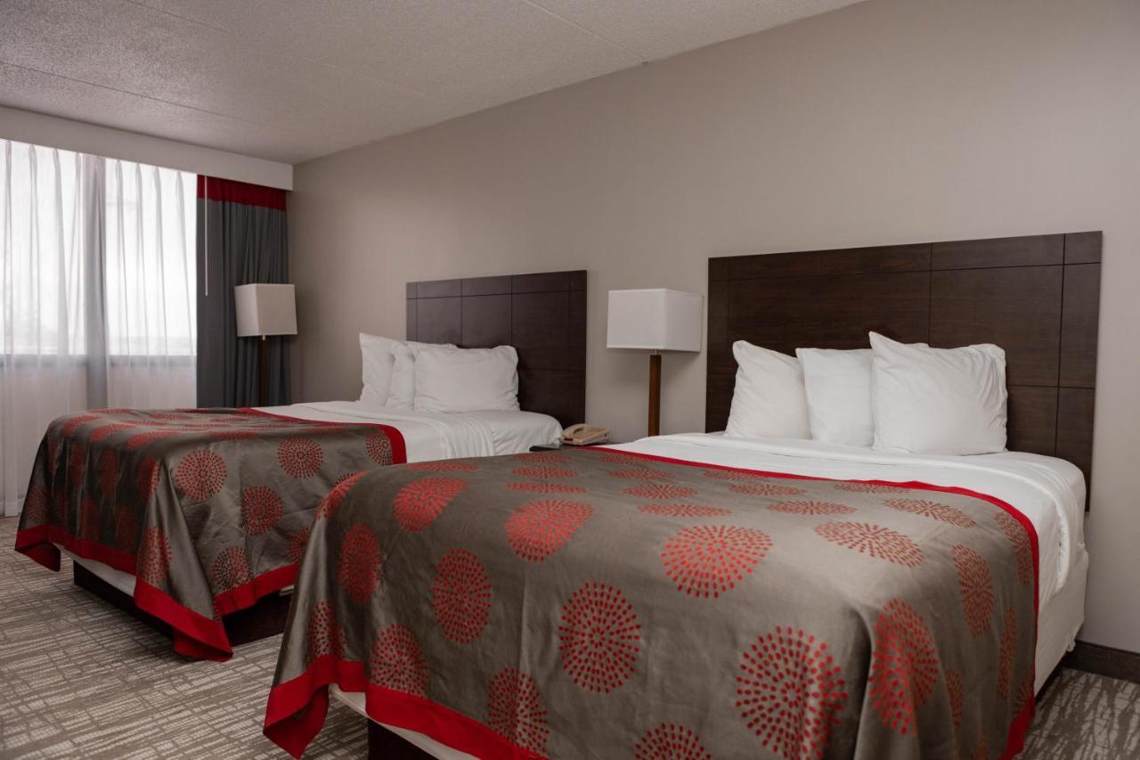 Ramada By Wyndham Cedar Rapids Hotel Kültér fotó